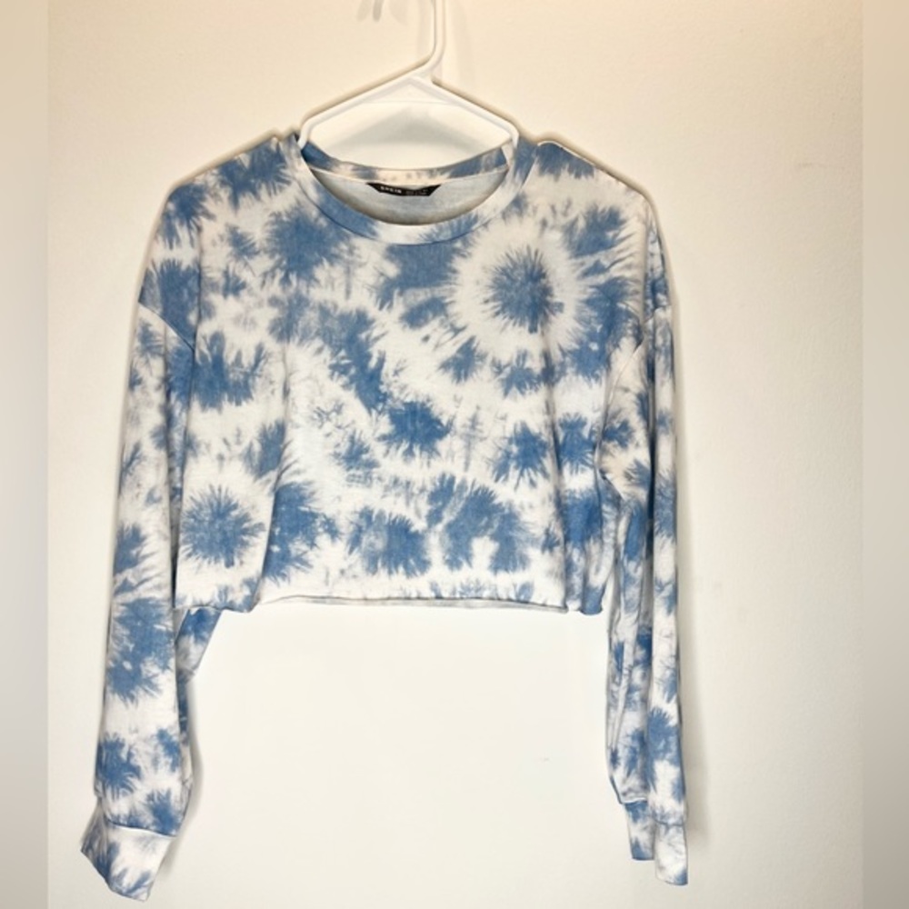 Tie Dye Blue Cropped Long Sleeve Sweatshirt Medium
